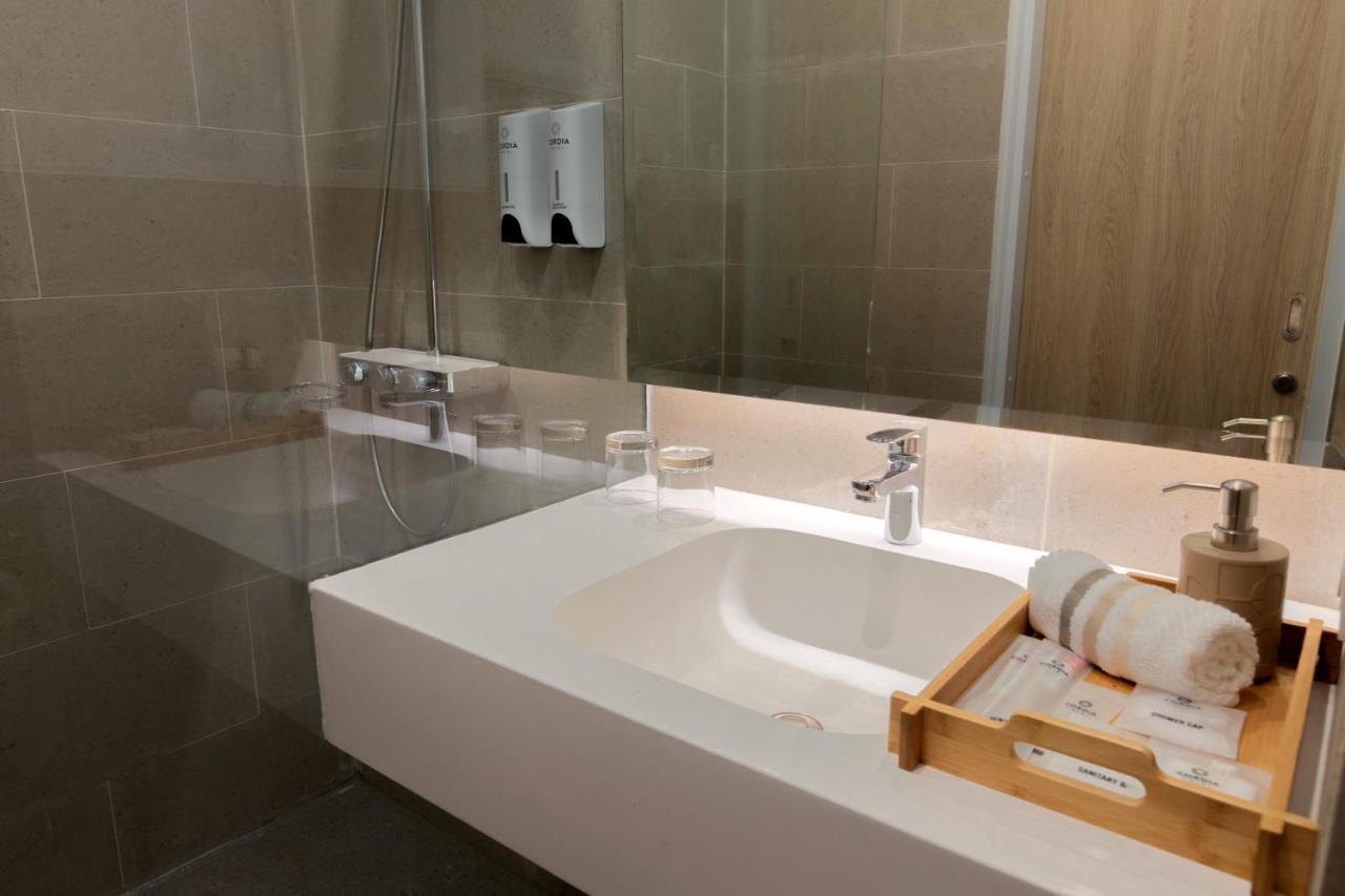Cordia Hotel Yogyakarta - Hotel Dalam Bandara Glagah  Екстериор снимка